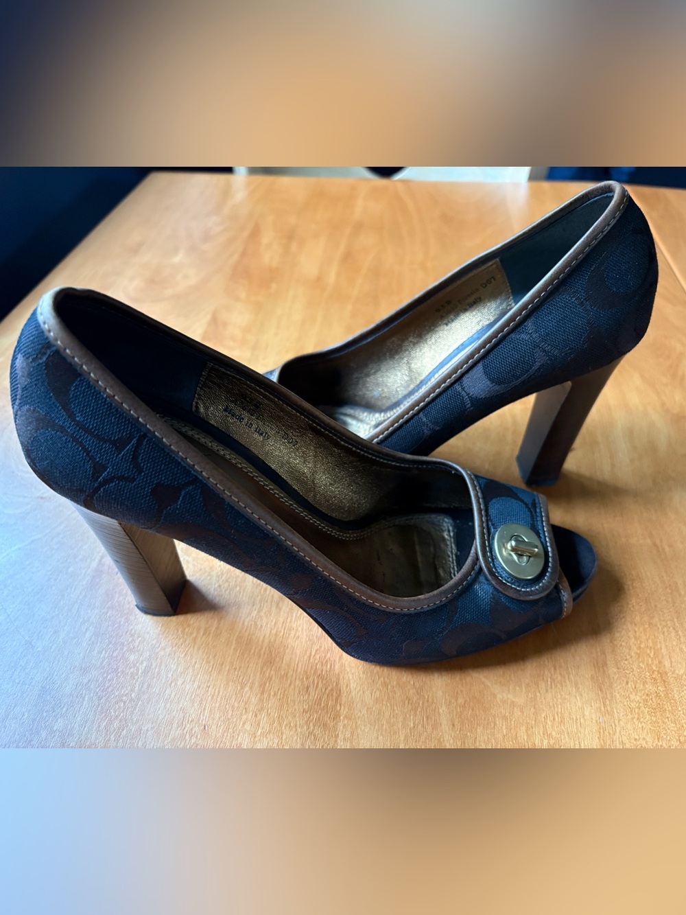 Y2K Coach Freesia Signature Jacquard Canvas Peeptoe Pumps w/ Leather Trim - 9.5